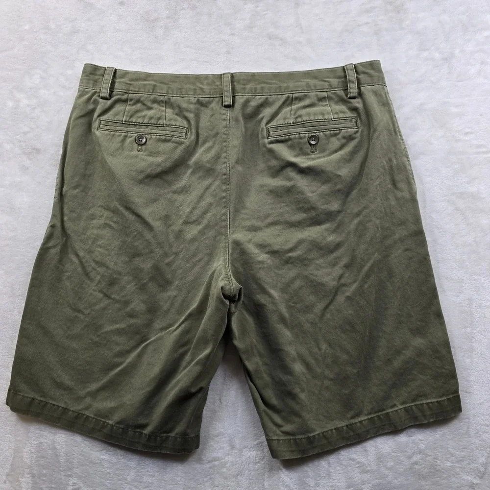 Banana Republic Chino Shorts Mens 36 Olive Green 100% Cotton Casual Flat Front